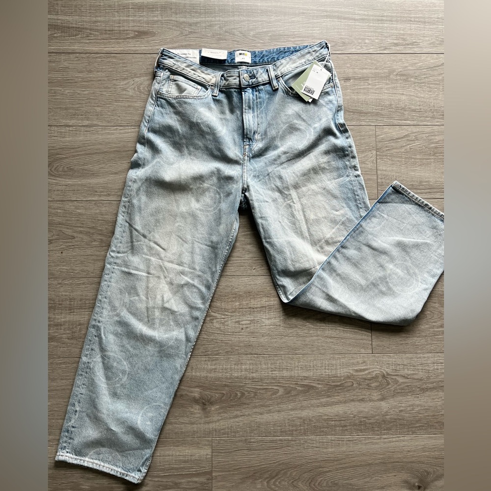 💥RARE💥. *NEW* Smiley x H&M jeans W34